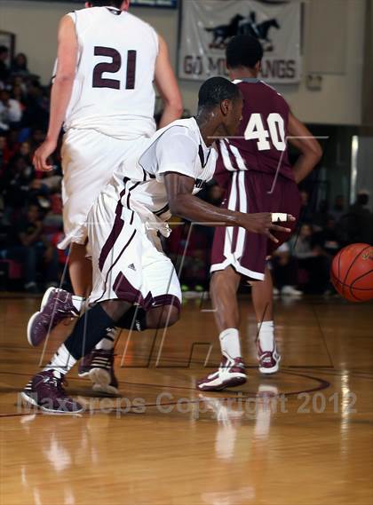 Thumbnail 3 in Sunrise Christian Academy vs. Lewisville (Fantasy of Lights) photogallery.
