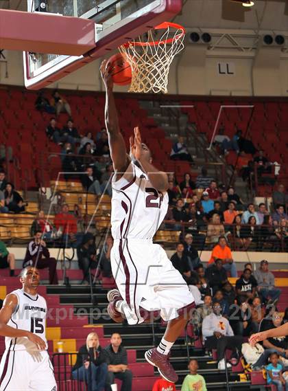 Thumbnail 2 in Sunrise Christian Academy vs. Lewisville (Fantasy of Lights) photogallery.