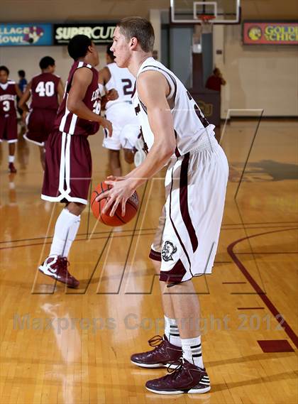 Thumbnail 2 in Sunrise Christian Academy vs. Lewisville (Fantasy of Lights) photogallery.