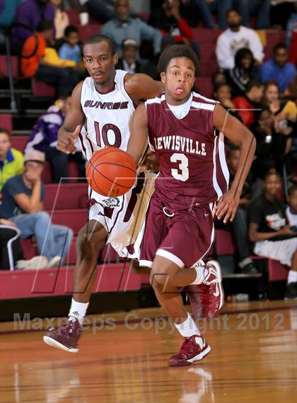 Thumbnail 2 in Sunrise Christian Academy vs. Lewisville (Fantasy of Lights) photogallery.