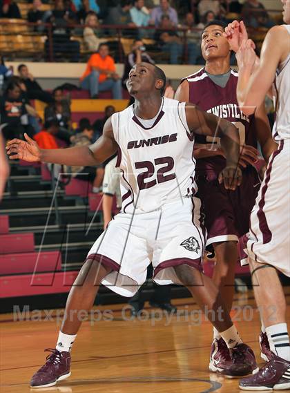 Thumbnail 2 in Sunrise Christian Academy vs. Lewisville (Fantasy of Lights) photogallery.