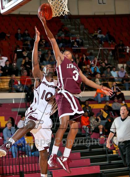 Thumbnail 3 in Sunrise Christian Academy vs. Lewisville (Fantasy of Lights) photogallery.