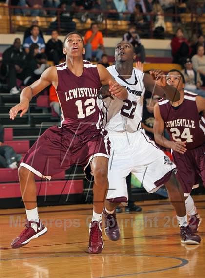 Thumbnail 3 in Sunrise Christian Academy vs. Lewisville (Fantasy of Lights) photogallery.
