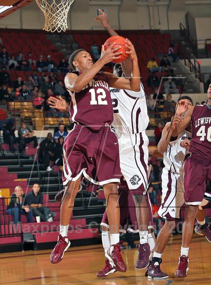 Thumbnail 1 in Sunrise Christian Academy vs. Lewisville (Fantasy of Lights) photogallery.