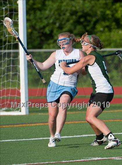 Thumbnail 2 in Duxbury vs. Medfield (MIAA Division 2 South Quarterfinal) photogallery.