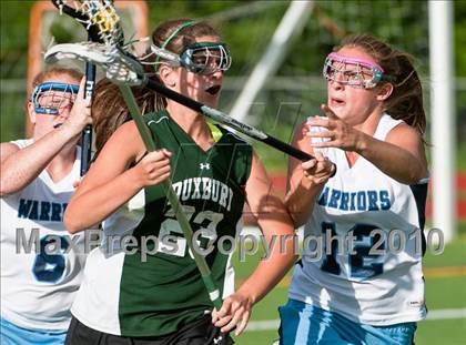 Thumbnail 2 in Duxbury vs. Medfield (MIAA Division 2 South Quarterfinal) photogallery.