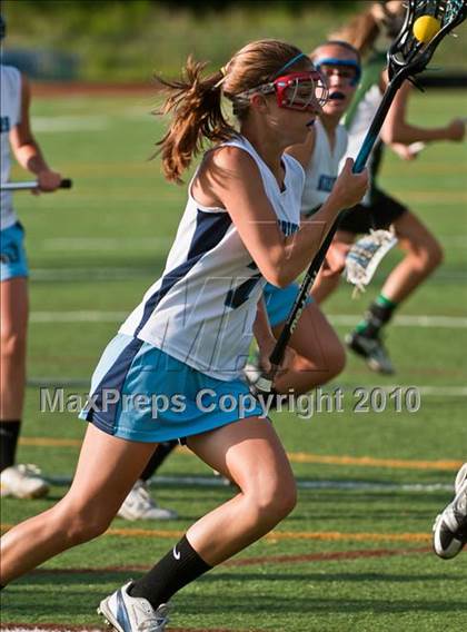 Thumbnail 2 in Duxbury vs. Medfield (MIAA Division 2 South Quarterfinal) photogallery.