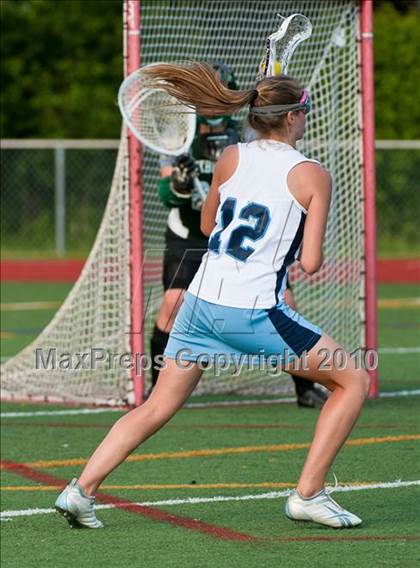 Thumbnail 2 in Duxbury vs. Medfield (MIAA Division 2 South Quarterfinal) photogallery.