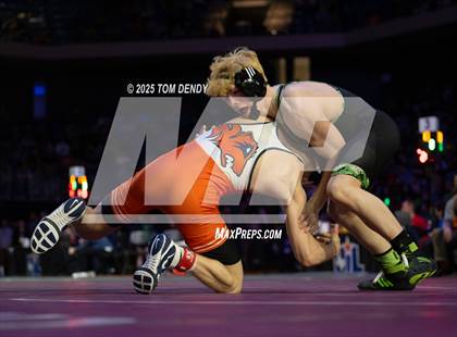 Thumbnail 1 in UIL Wrestling 5A Finals (106 lb - 138 lb) photogallery.