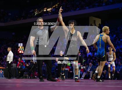 Thumbnail 3 in UIL Wrestling 5A Finals (106 lb - 138 lb) photogallery.