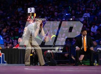 Thumbnail 3 in UIL Wrestling 5A Finals (106 lb - 138 lb) photogallery.