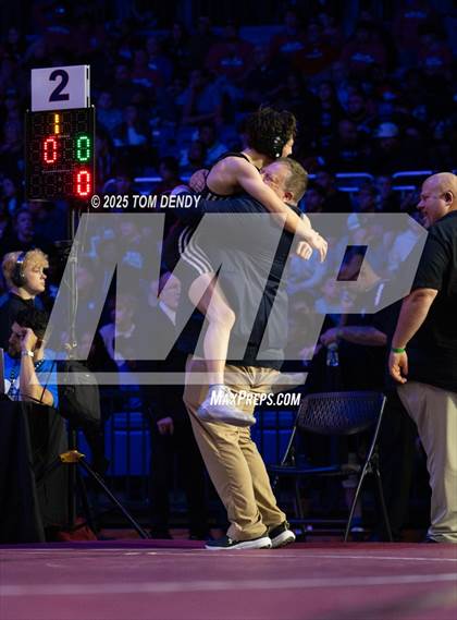 Thumbnail 2 in UIL Wrestling 5A Finals (106 lb - 138 lb) photogallery.