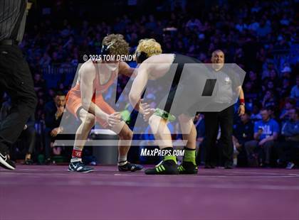 Thumbnail 3 in UIL Wrestling 5A Finals (106 lb - 138 lb) photogallery.
