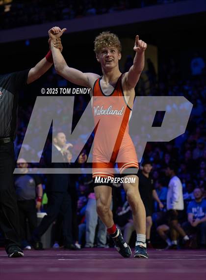 Thumbnail 3 in UIL Wrestling 5A Finals (106 lb - 138 lb) photogallery.