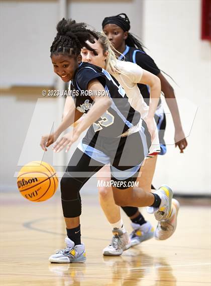 Thumbnail 3 in Bishop Kenny vs Ribault (FHSAA 4A Round 1) photogallery.