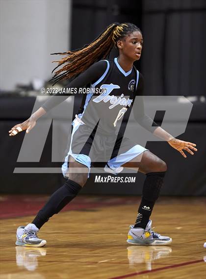 Thumbnail 3 in Bishop Kenny vs Ribault (FHSAA 4A Round 1) photogallery.