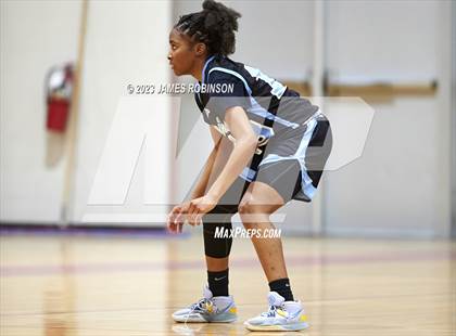 Thumbnail 2 in Bishop Kenny vs Ribault (FHSAA 4A Round 1) photogallery.