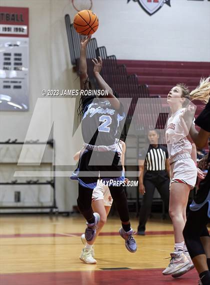 Thumbnail 3 in Bishop Kenny vs Ribault (FHSAA 4A Round 1) photogallery.