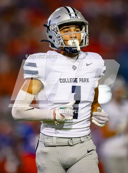 Thumbnail 3 in Grand Oaks vs College Park photogallery.