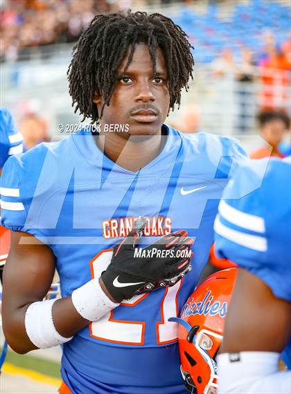 Thumbnail 2 in Grand Oaks vs College Park photogallery.