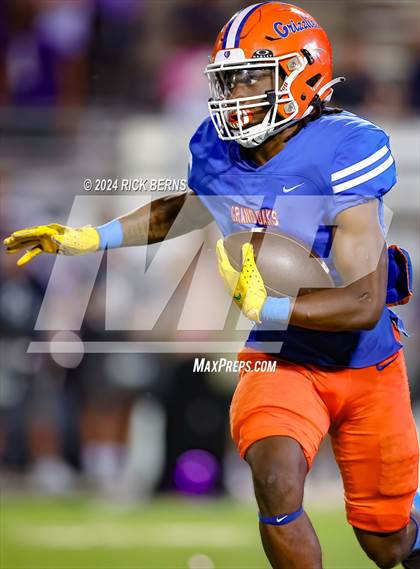 Thumbnail 3 in Grand Oaks vs College Park photogallery.