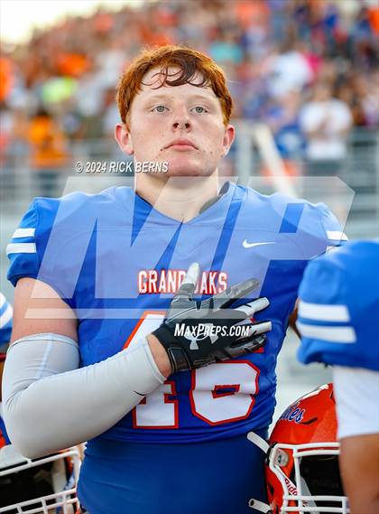 Thumbnail 3 in Grand Oaks vs College Park photogallery.