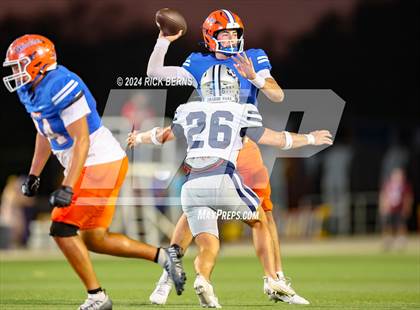 Thumbnail 1 in Grand Oaks vs College Park photogallery.