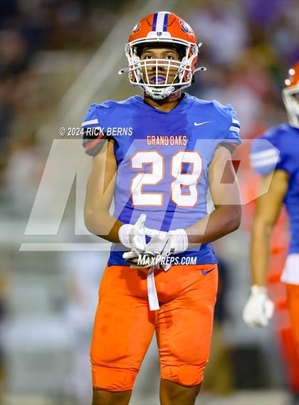 Thumbnail 1 in Grand Oaks vs College Park photogallery.