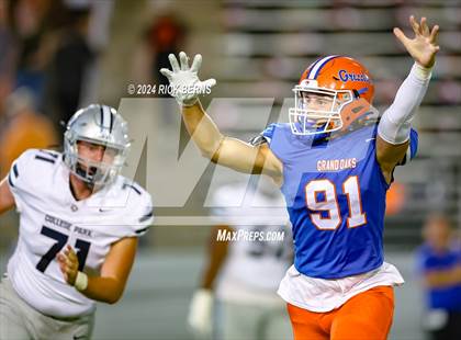 Thumbnail 3 in Grand Oaks vs College Park photogallery.