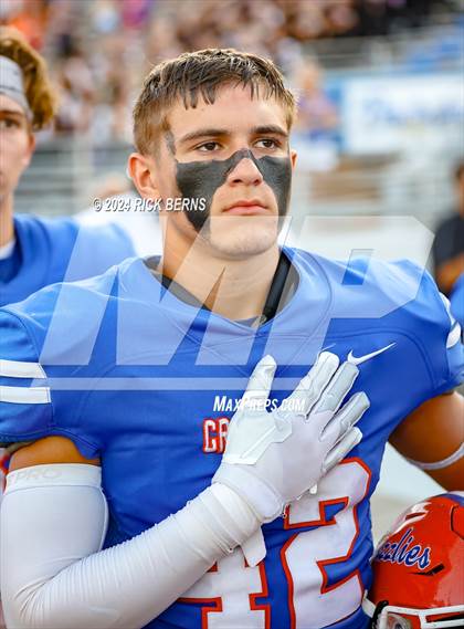 Thumbnail 2 in Grand Oaks vs College Park photogallery.