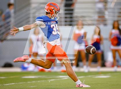 Thumbnail 3 in Grand Oaks vs College Park photogallery.