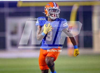 Thumbnail 1 in Grand Oaks vs College Park photogallery.