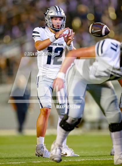 Thumbnail 3 in Grand Oaks vs College Park photogallery.