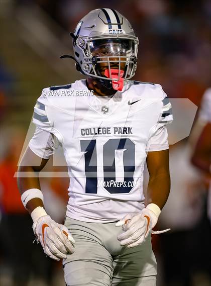 Thumbnail 3 in Grand Oaks vs College Park photogallery.