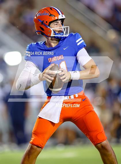 Thumbnail 1 in Grand Oaks vs College Park photogallery.