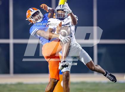 Thumbnail 1 in Grand Oaks vs College Park photogallery.