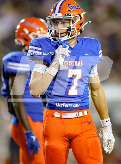 Thumbnail 2 in Grand Oaks vs College Park photogallery.