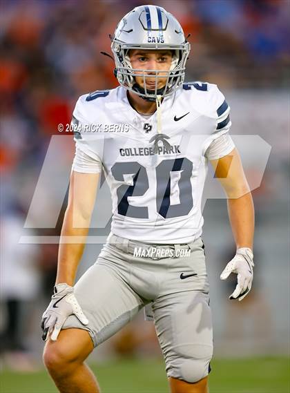 Thumbnail 3 in Grand Oaks vs College Park photogallery.