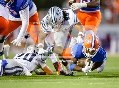 Thumbnail 1 in Grand Oaks vs College Park photogallery.