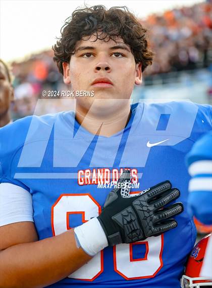 Thumbnail 2 in Grand Oaks vs College Park photogallery.