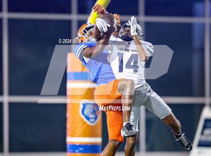 Thumbnail 2 in Grand Oaks vs College Park photogallery.