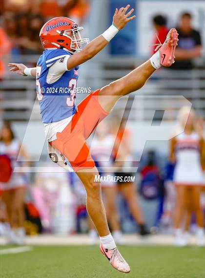Thumbnail 1 in Grand Oaks vs College Park photogallery.