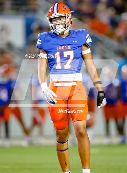 Thumbnail 1 in Grand Oaks vs College Park photogallery.