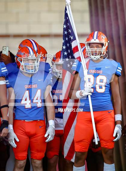 Thumbnail 1 in Grand Oaks vs College Park photogallery.