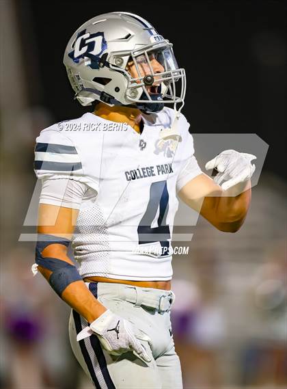 Thumbnail 1 in Grand Oaks vs College Park photogallery.