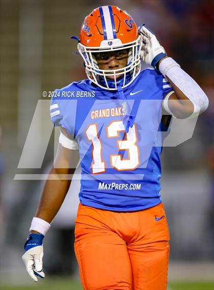 Thumbnail 1 in Grand Oaks vs College Park photogallery.