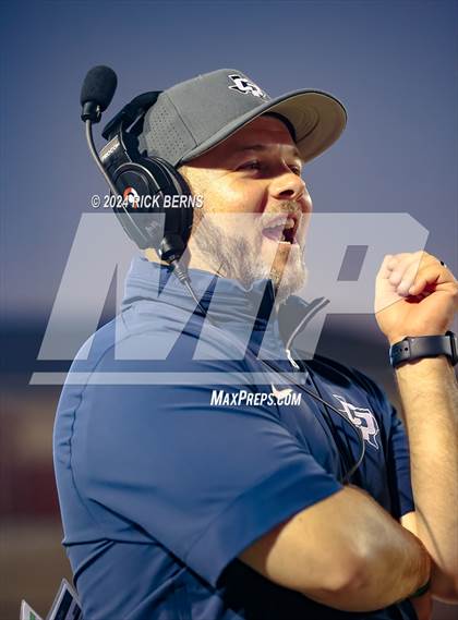 Thumbnail 2 in Grand Oaks vs College Park photogallery.