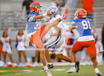 Thumbnail 1 in Grand Oaks vs College Park photogallery.