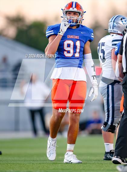 Thumbnail 3 in Grand Oaks vs College Park photogallery.
