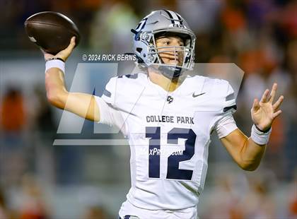 Thumbnail 3 in Grand Oaks vs College Park photogallery.